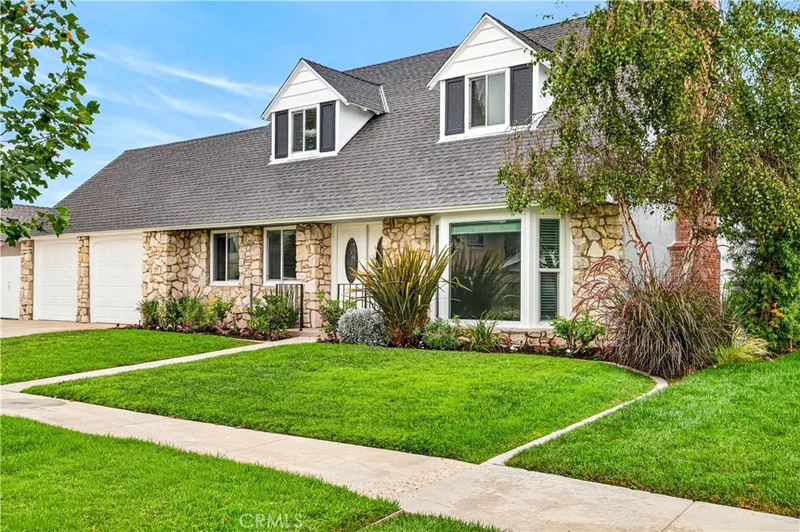 11731 Foster Road, Los Alamitos, CA 90720