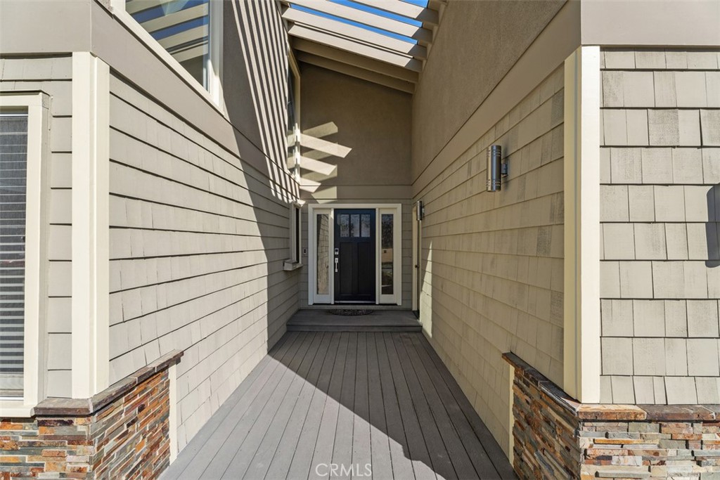Dramatic front entrance to the house. - 11772 Paseo Bonita, Los Alamitos CA 90720 - photo 5