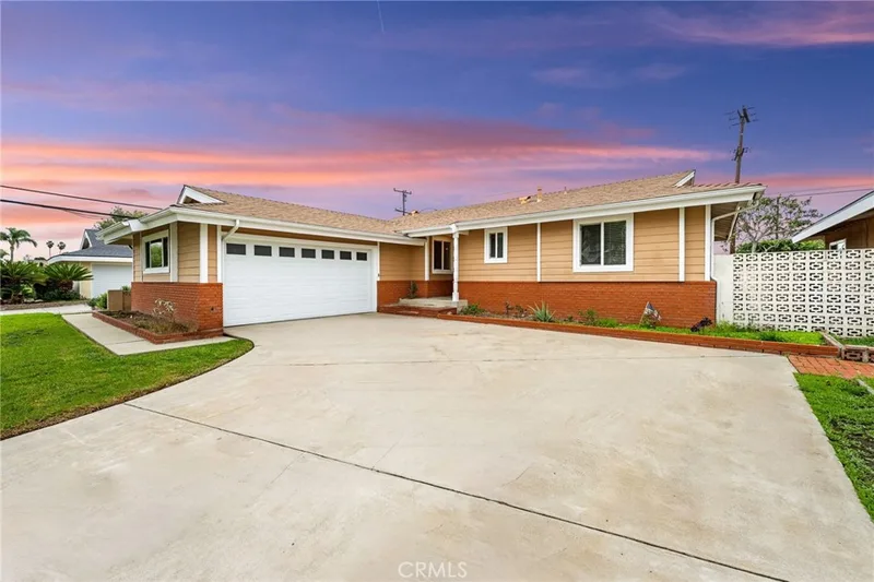12041 Paseo Bonita, Los Alamitos, CA 90720
