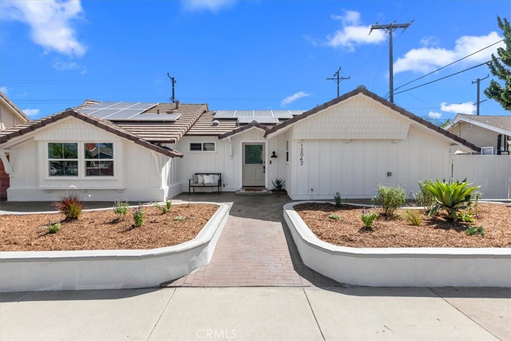 12042 Davenport, Los Alamitos CA 90720 - photo 1