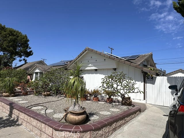 12042 Davenport Rd, Los Alamitos CA 90720 - photo 1