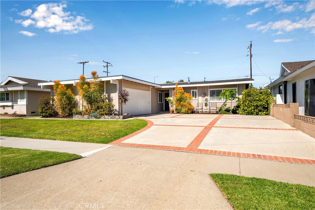 12171 Paseo Bonita, Los Alamitos CA 90720 - photo 1