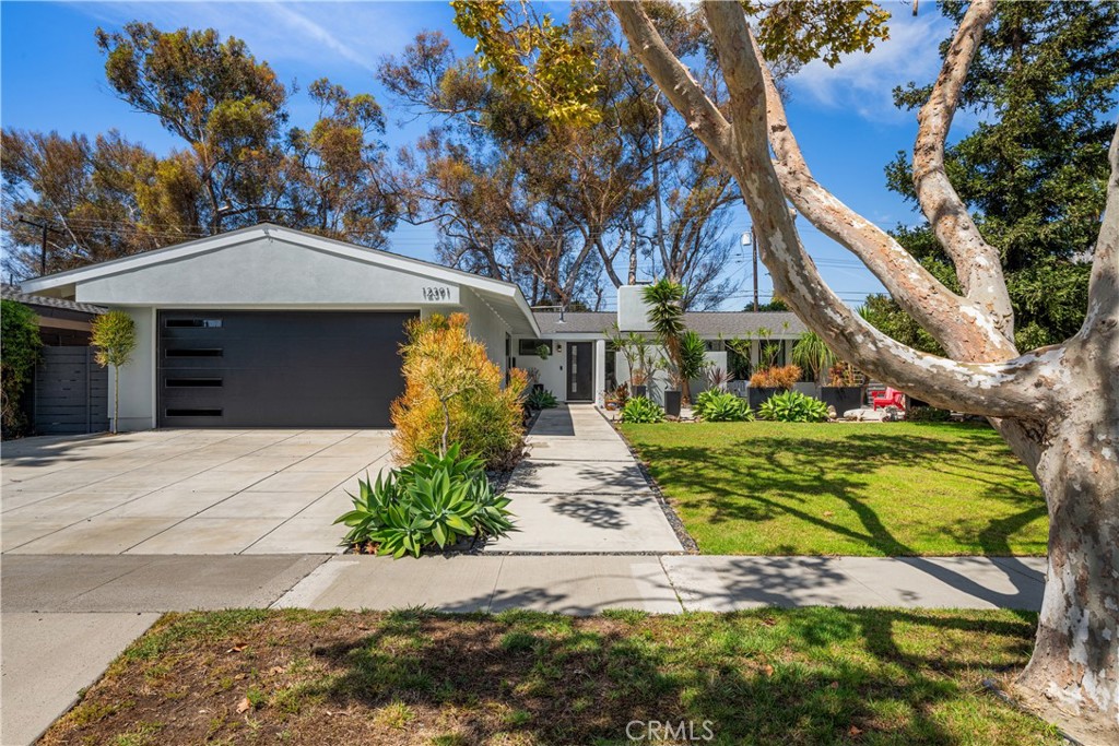 Welcome home! - 12391 Martha Ann, Los Alamitos CA 90720 - photo 1
