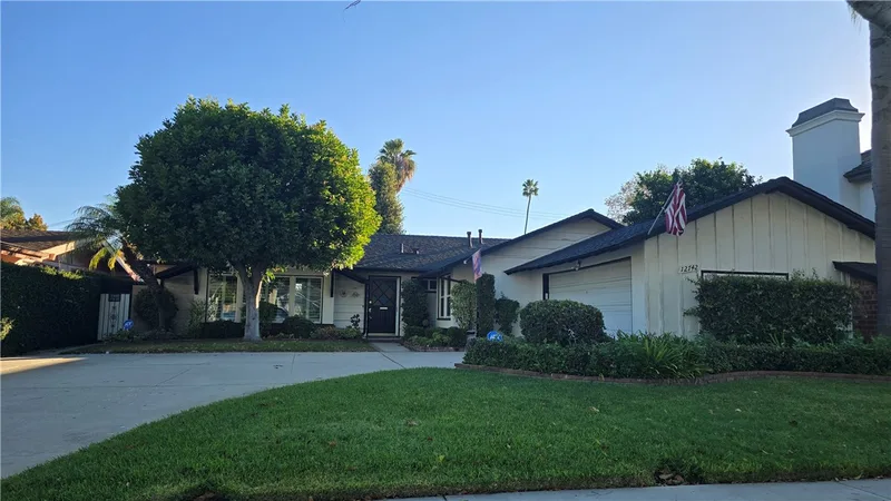 12742 Christy Lane, Los Alamitos