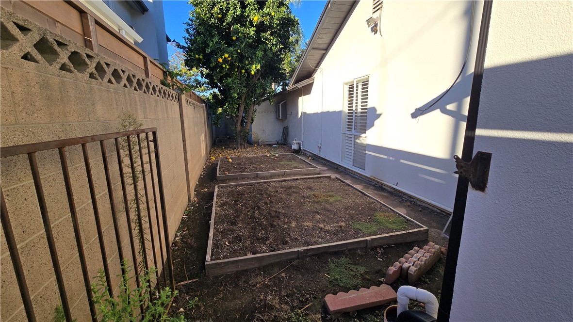 12742 Christy Lane, Los Alamitos CA 90720 - photo 21