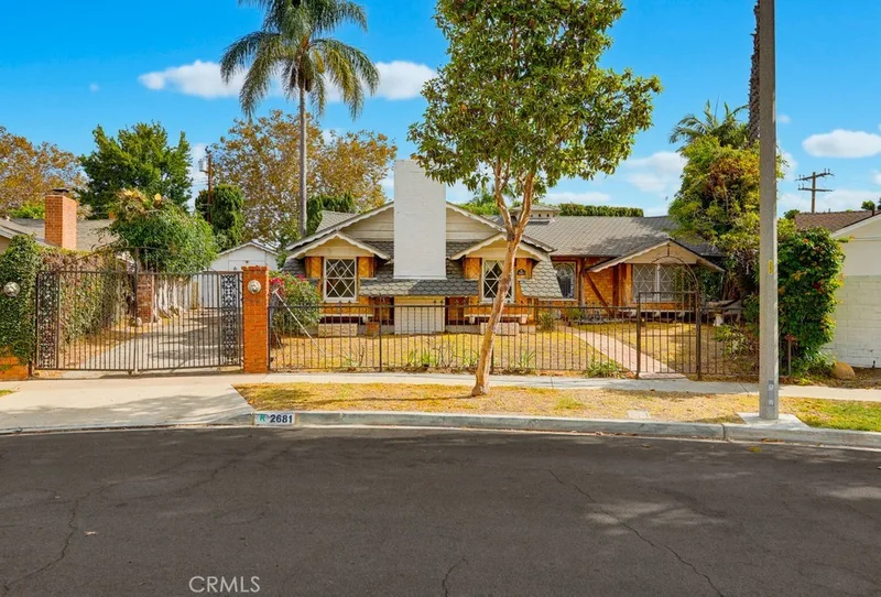 2681 Channing Way, Los Alamitos, CA 90720