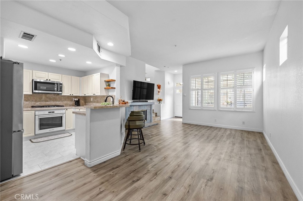 2938 Claremore Lane, Los Alamitos CA 90720 - photo 8