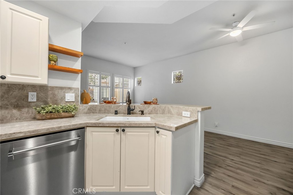 2938 Claremore Lane, Los Alamitos CA 90720 - photo 17