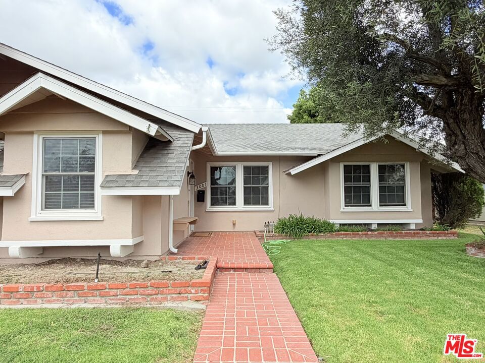3001 Saint Albans Drive, Los Alamitos CA 90720 - photo 1