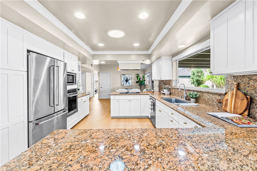 3161 Mainway Drive, Los Alamitos CA 90720 - photo 16