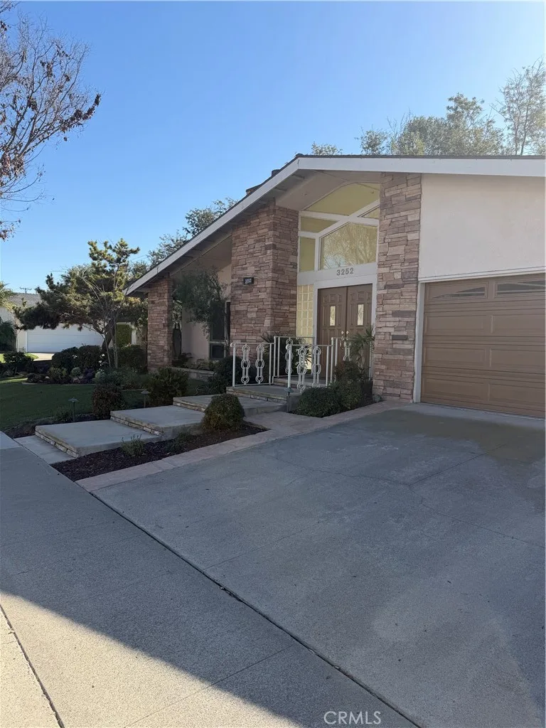 3252 Yellowtail, Los Alamitos, CA 90720