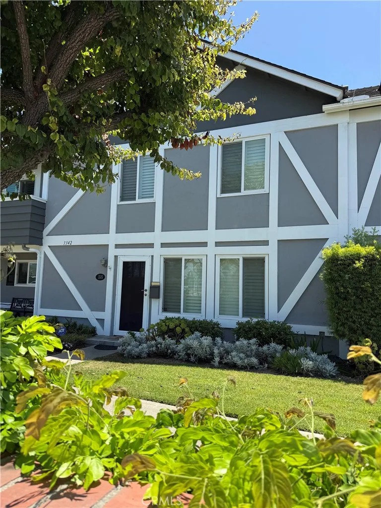 3342 Bradbury 18, Los Alamitos, CA 90720