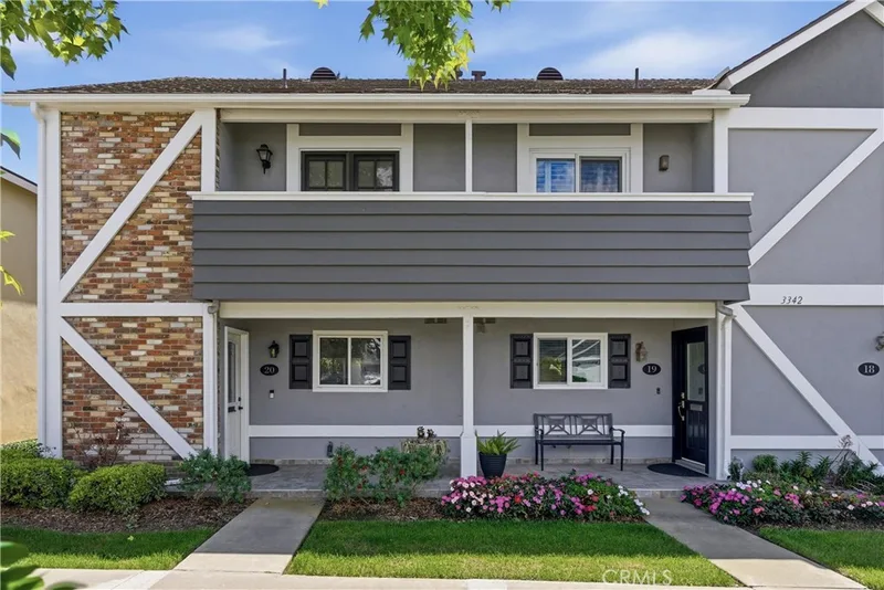 3342 Bradbury Road 20, Los Alamitos, CA 90720