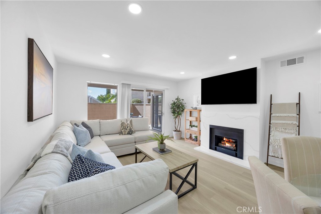 3845 Farquhar Ave 110, Los Alamitos CA 90720 - photo 11