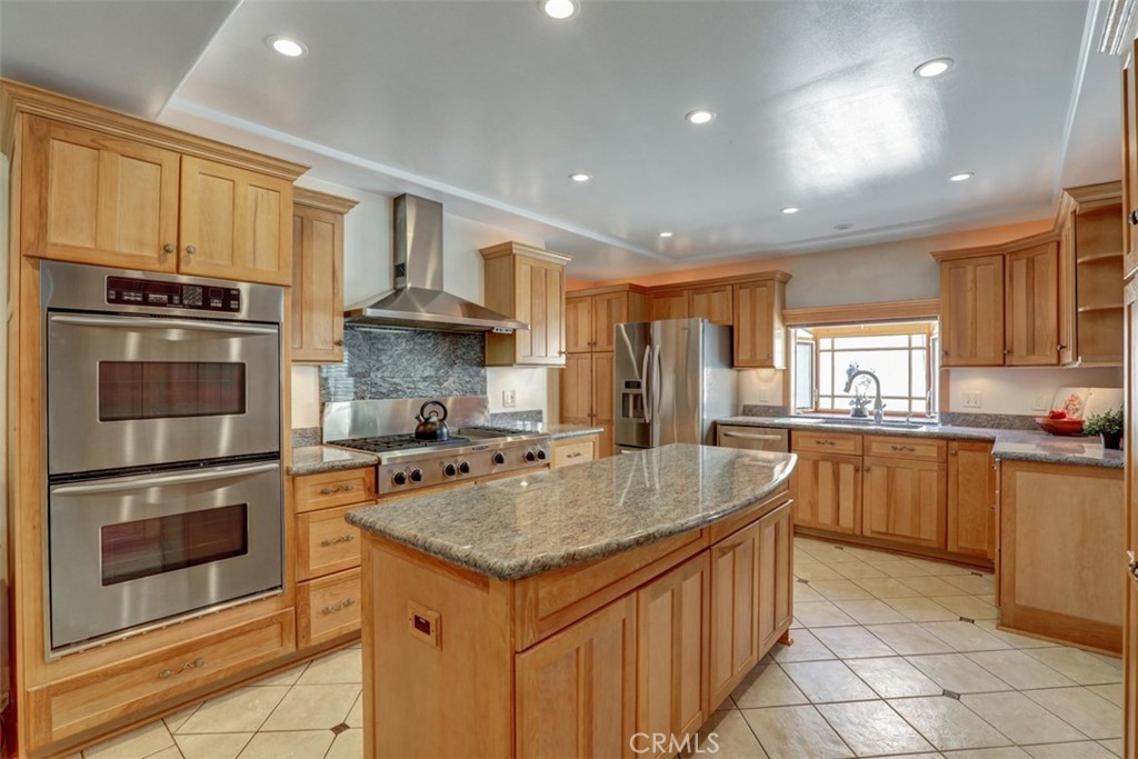 Beautifully recently remodeled Kitchen - 5021 Apollo Circle, Los Alamitos CA 90720 - photo 8