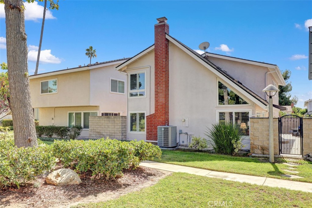 Back of the house - 5021 Apollo Circle, Los Alamitos CA 90720 - photo 24