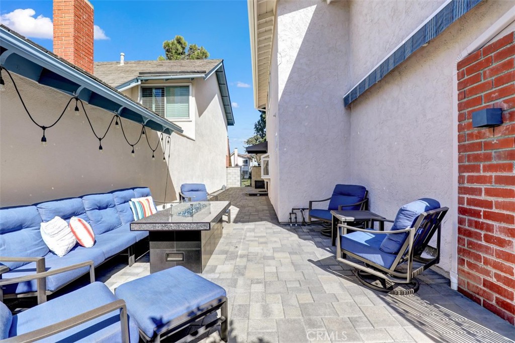 Freat spot to entertain in your private courtyard has retractable awning. - 5021 Apollo Circle, Los Alamitos CA 90720 - photo 39