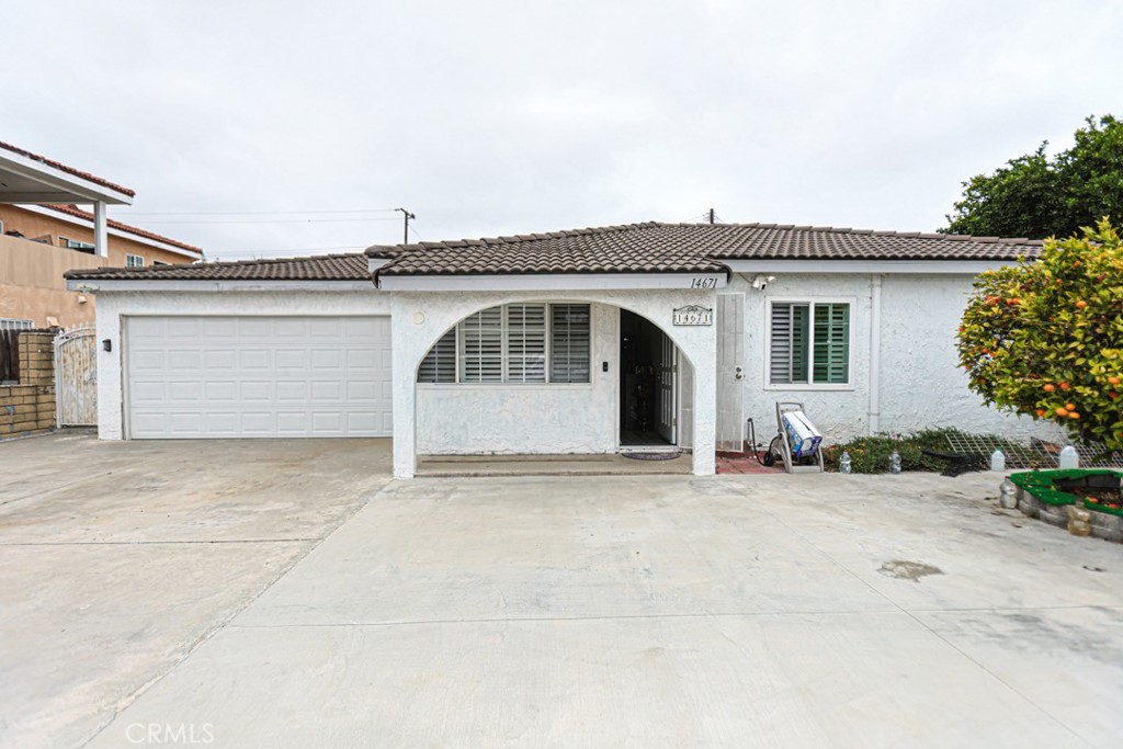14671 Hunter Ln, Midway City CA 92655 - photo 1