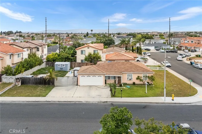 14792 Riata, Midway City, CA 92655