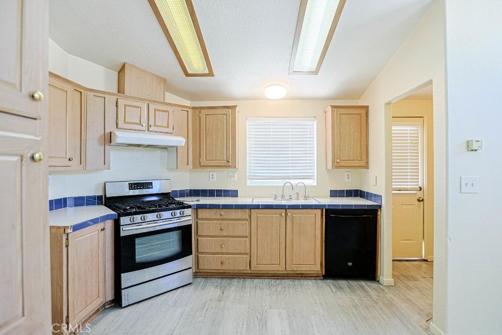 15141 Beach Boulevard 25, Midway City CA 92655 - photo 8