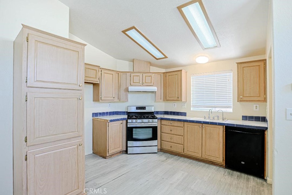 15141 Beach Boulevard 25, Midway City CA 92655 - photo 9
