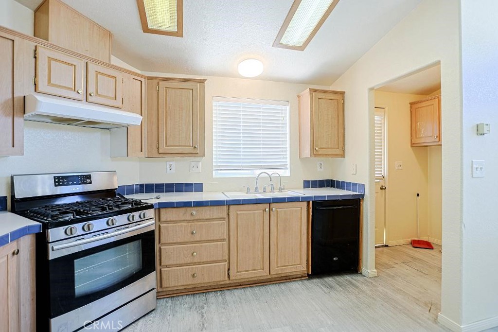 15141 Beach Boulevard 25, Midway City CA 92655 - photo 10