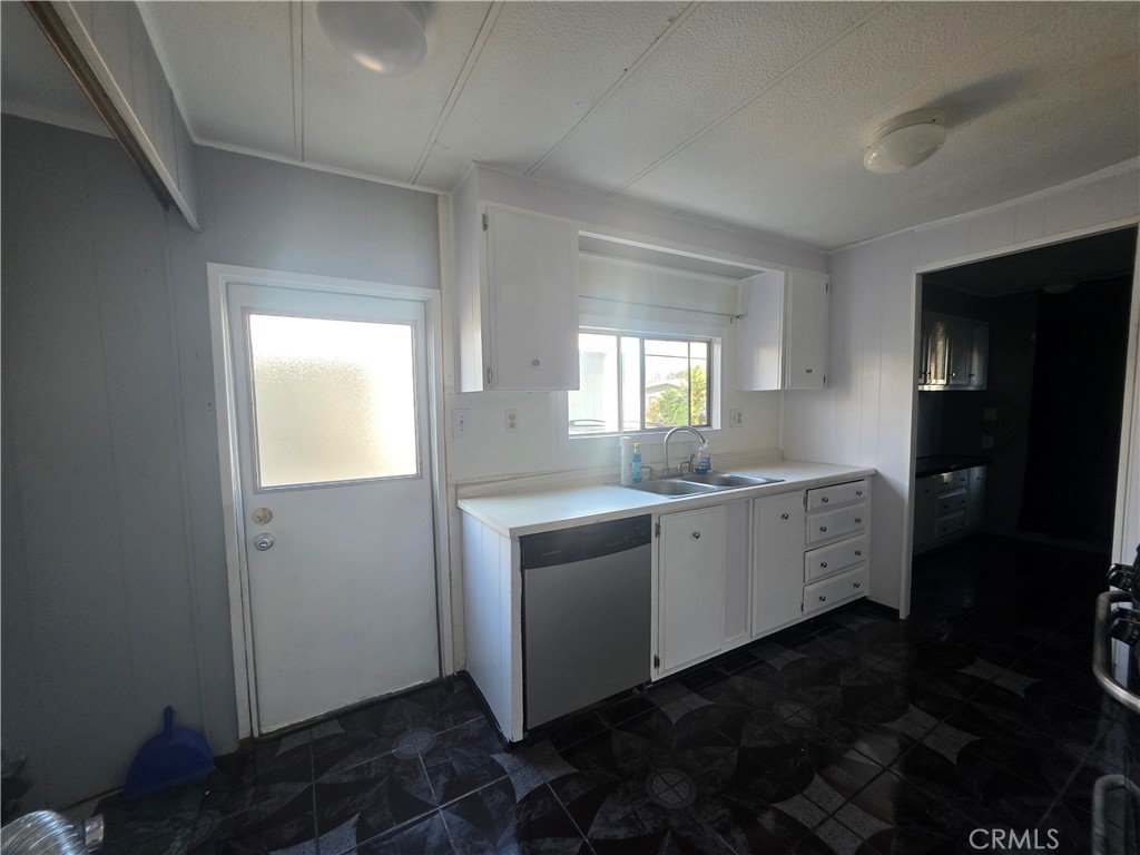 15141 Beach Boulevard 59, Midway City CA 92655 - photo 16