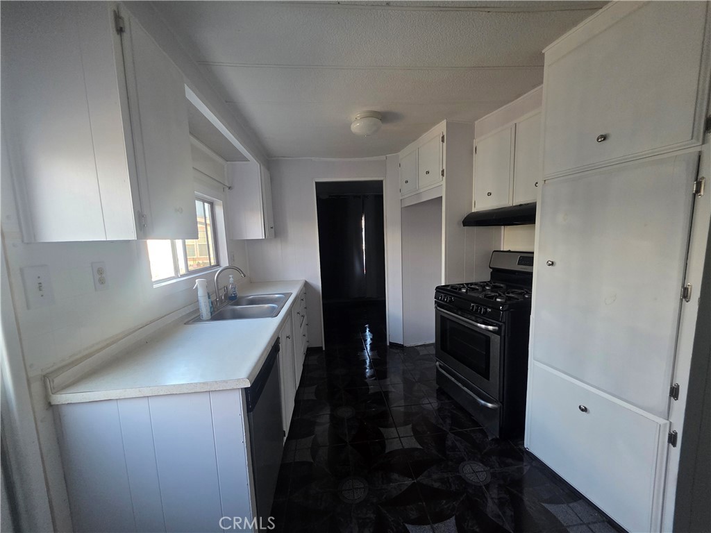 15141 Beach Boulevard 59, Midway City CA 92655 - photo 17