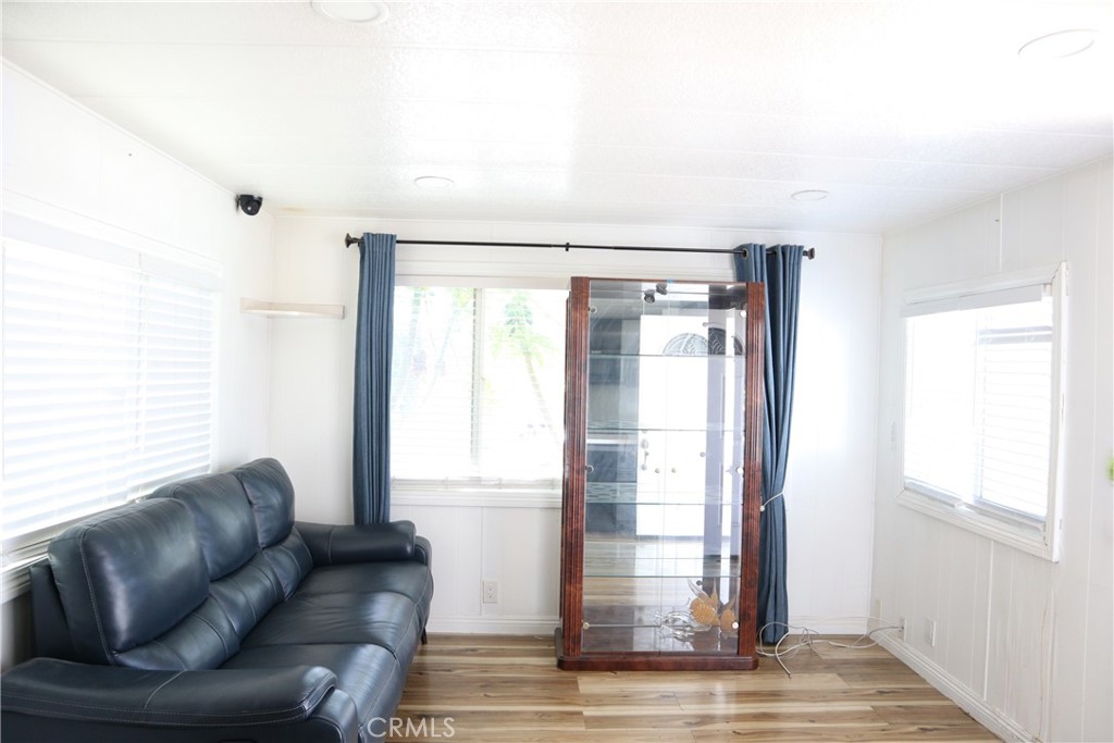 livingroom - 15141 beach Boulevard 63, Midway City CA 92655 - photo 2