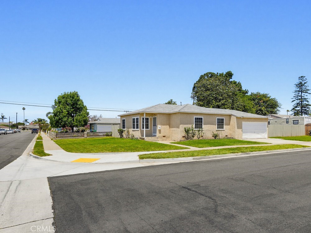 7871 Darwin Ave, Midway City CA 92655 - photo 1