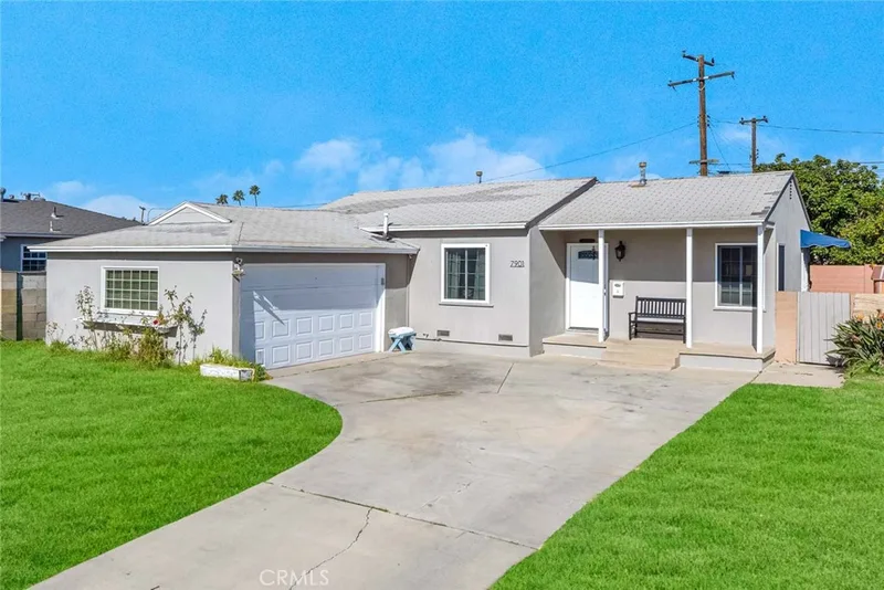 7901 Rockwell Avenue, Midway City, CA 92655