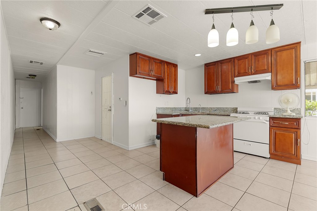 8200 Bolsa 32, Midway City CA 92655 - photo 8