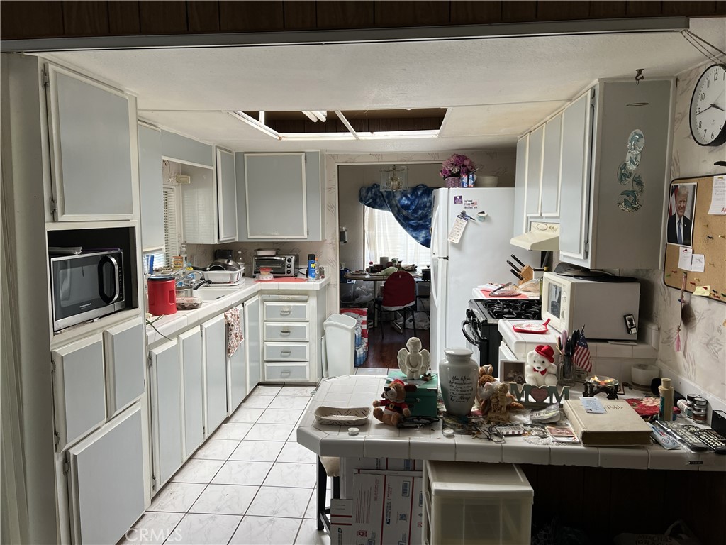 8200 Bolsa 37, Midway City CA 92655 - photo 10