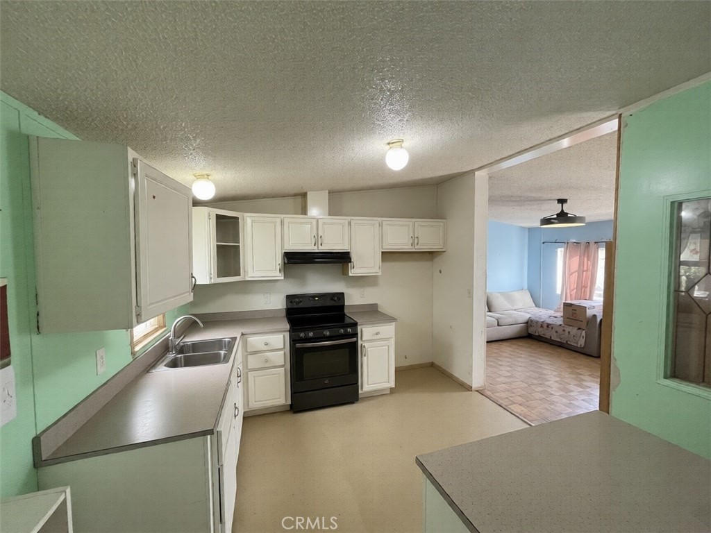 8200 Bolsa Avenue 103, Midway City CA 92655 - photo 12