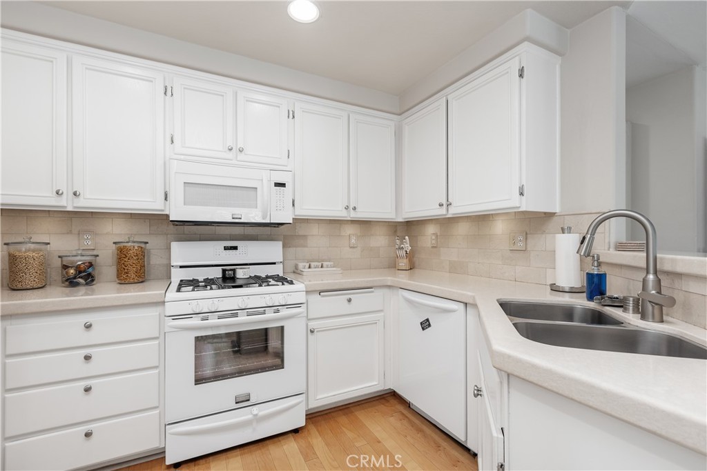 11 Chaumont, Mission Viejo CA 92692 - photo 20