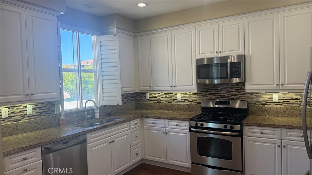11 Wesley, Mission Viejo CA 92691 - photo 6