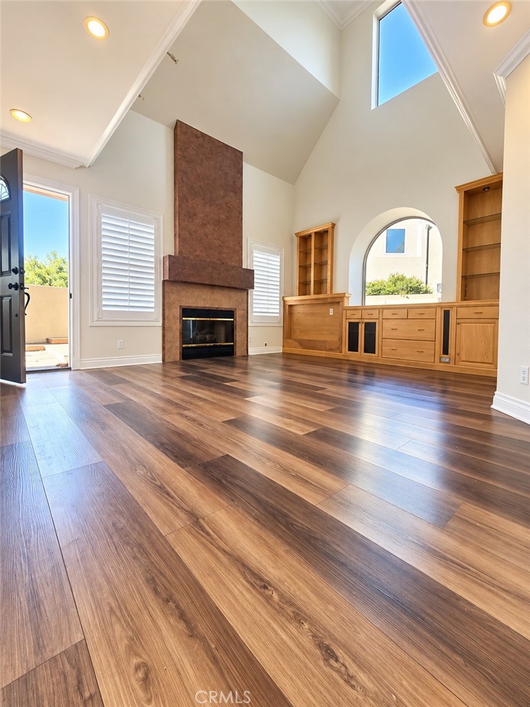 LIVING ROOM - 21121 Aqua 273, Mission Viejo CA 92691 - photo 3