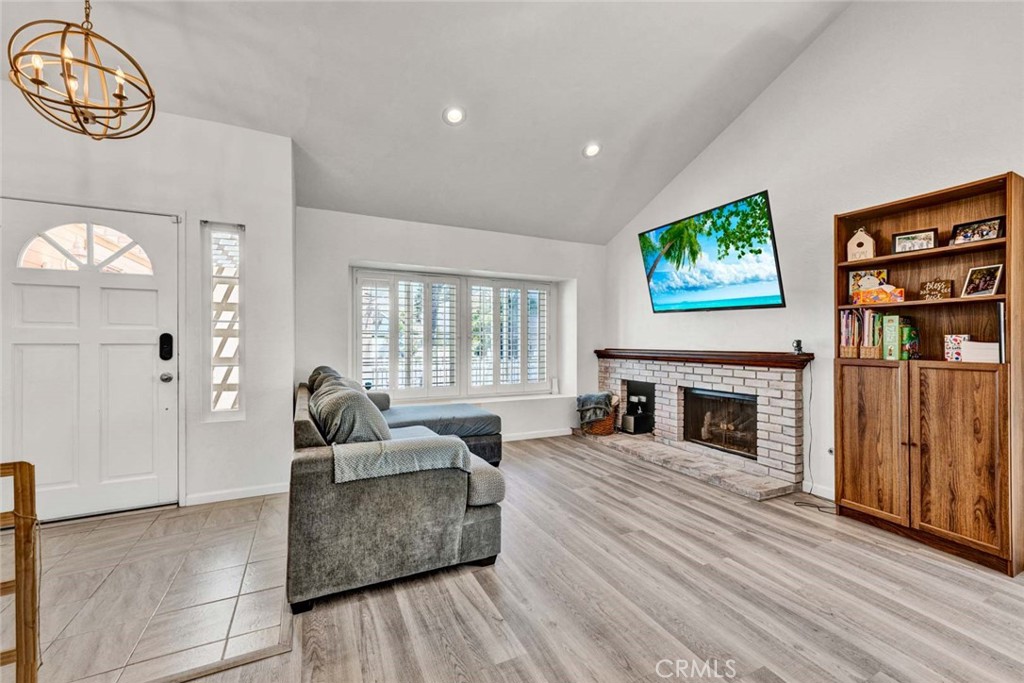 21131 Peppertree, Mission Viejo CA 92691 - photo 5