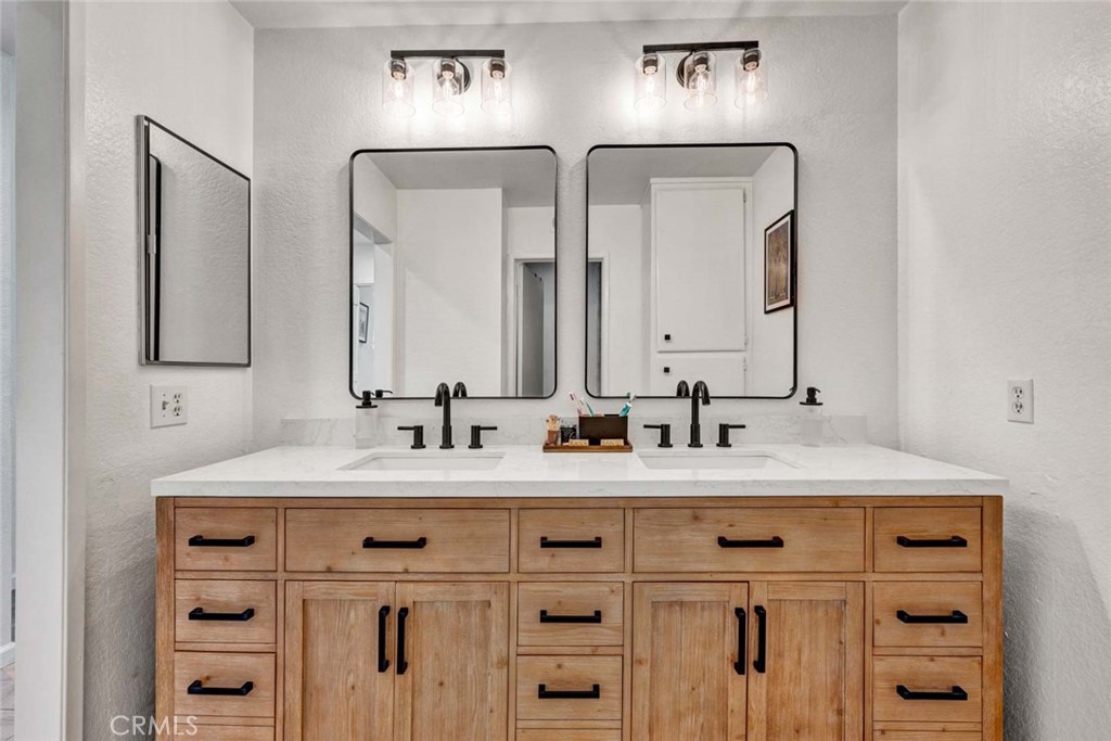 21131 Peppertree, Mission Viejo CA 92691 - photo 23