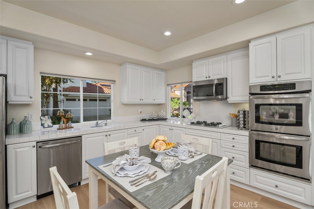 21251 Mazatlan, Mission Viejo CA 92692 - photo 11