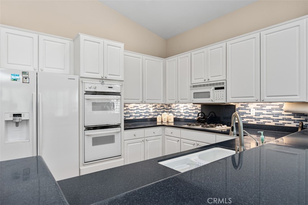 21411 Tarraco, Mission Viejo CA 92692 - photo 14
