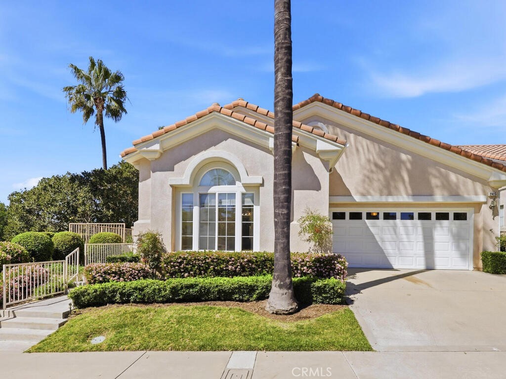 Beautiful single level home with large wrap around lot and fantastic view! - 21415 Carabela, Mission Viejo CA 92692 - photo 1