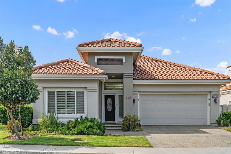 21451 Medina, Mission Viejo, CA 92692