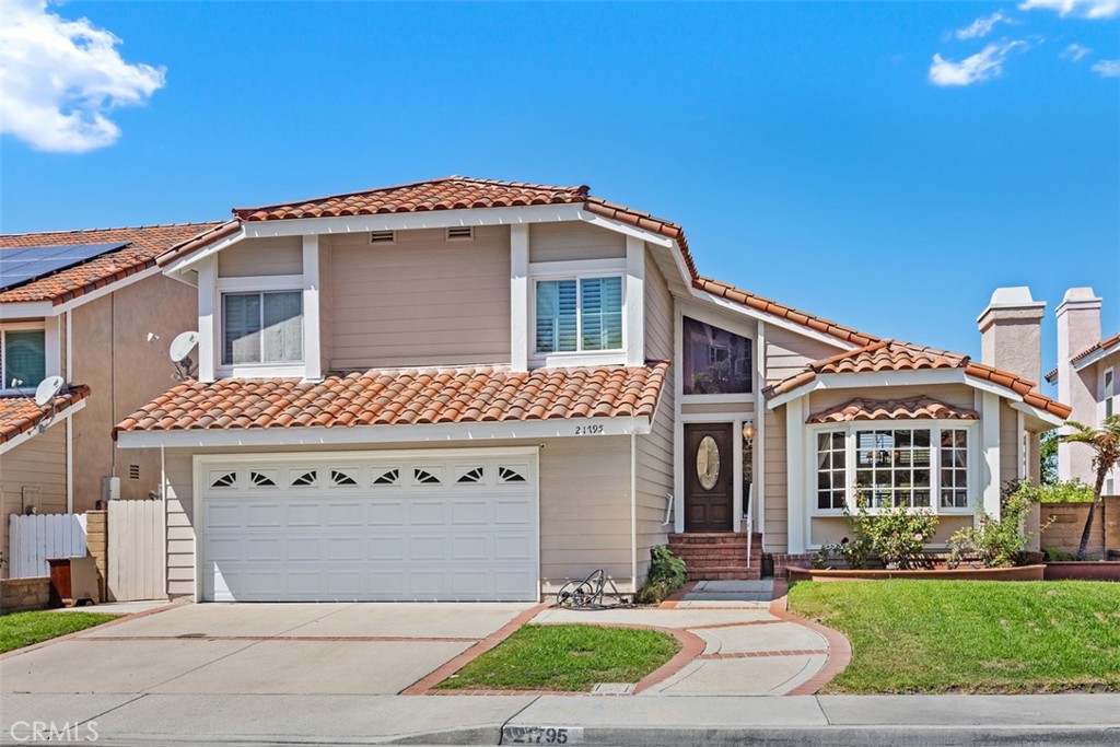 Features single loaded street and culdesac - 21795 Constancia, Mission Viejo CA 92692 - photo 1
