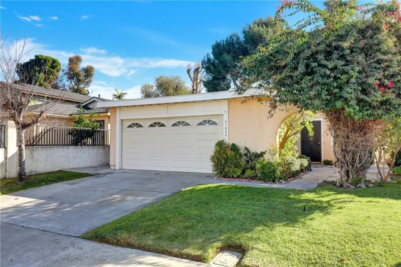 21822 Jinetes, Mission Viejo, CA 92691