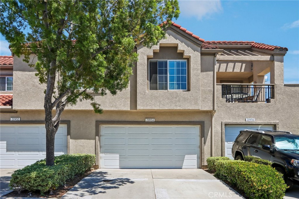 Full Driveway - 21954 Barbados, Mission Viejo CA 92692 - photo 2