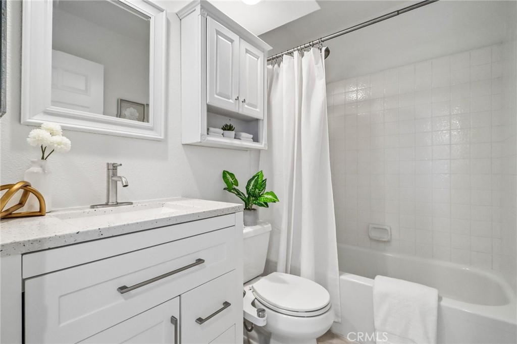 New Vanity - 21954 Barbados, Mission Viejo CA 92692 - photo 24