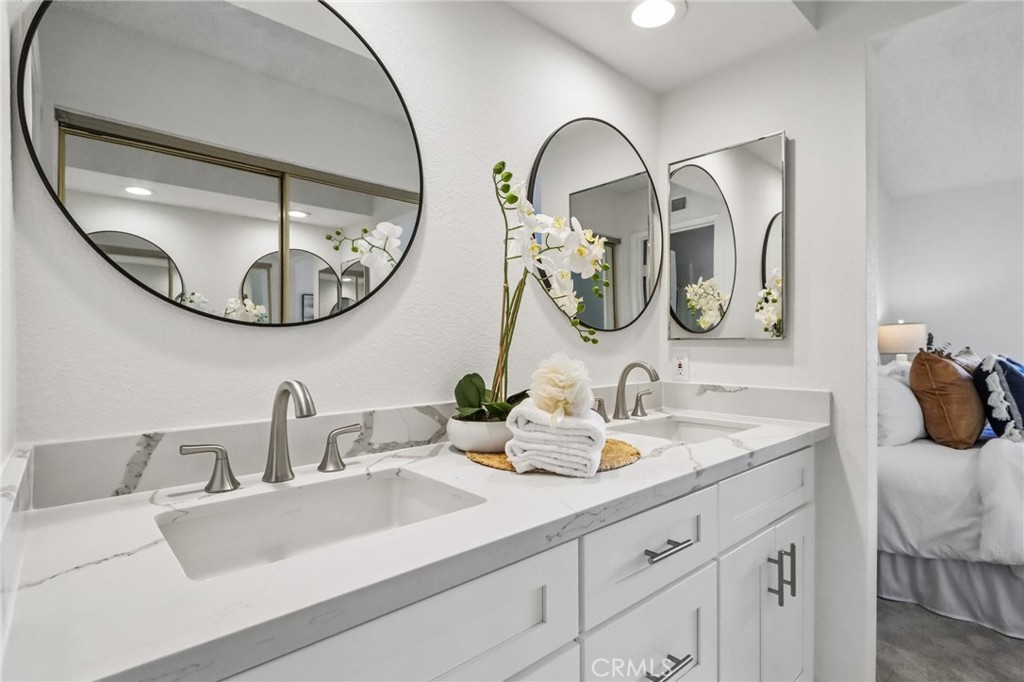 Remodeled Primary Bath - 21954 Barbados, Mission Viejo CA 92692 - photo 31