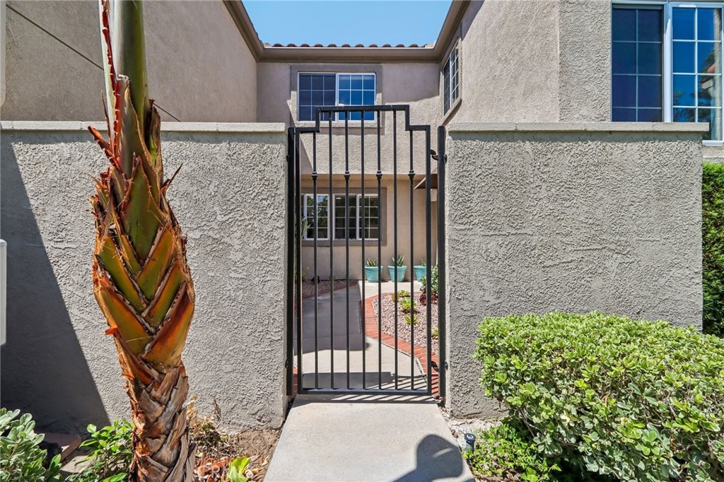 21954 Barbados, Mission Viejo CA 92692 - photo 49