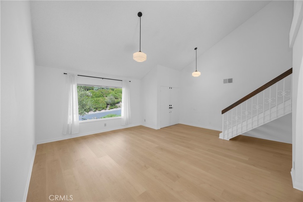 22086 Esplendor, Mission Viejo CA 92691 - photo 9